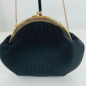 Vintage Seashell Inspired Pleaded Black Gold Evening Bag